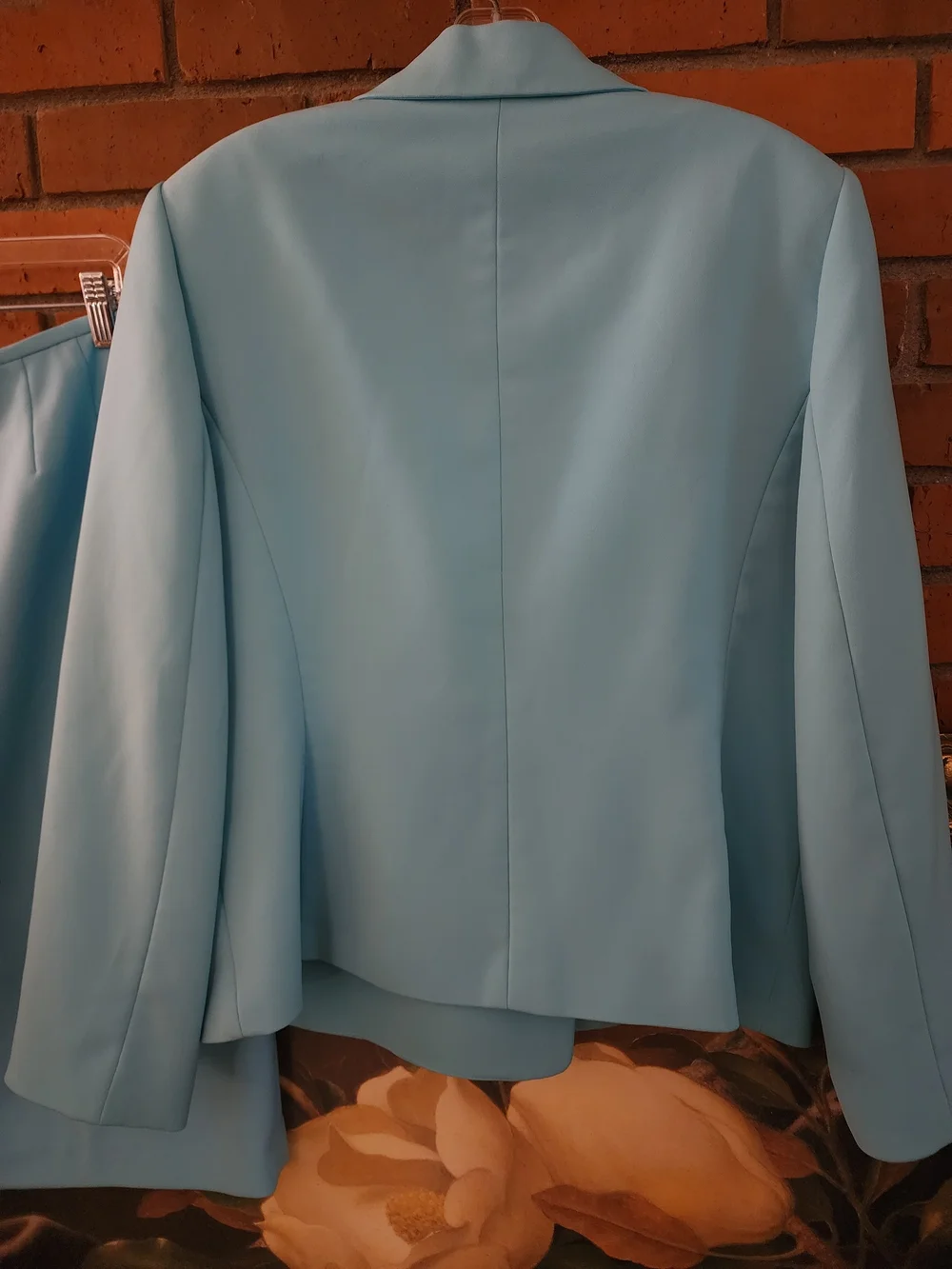 Le Suit Aqua Blue Women's Blazer and Skirt Set